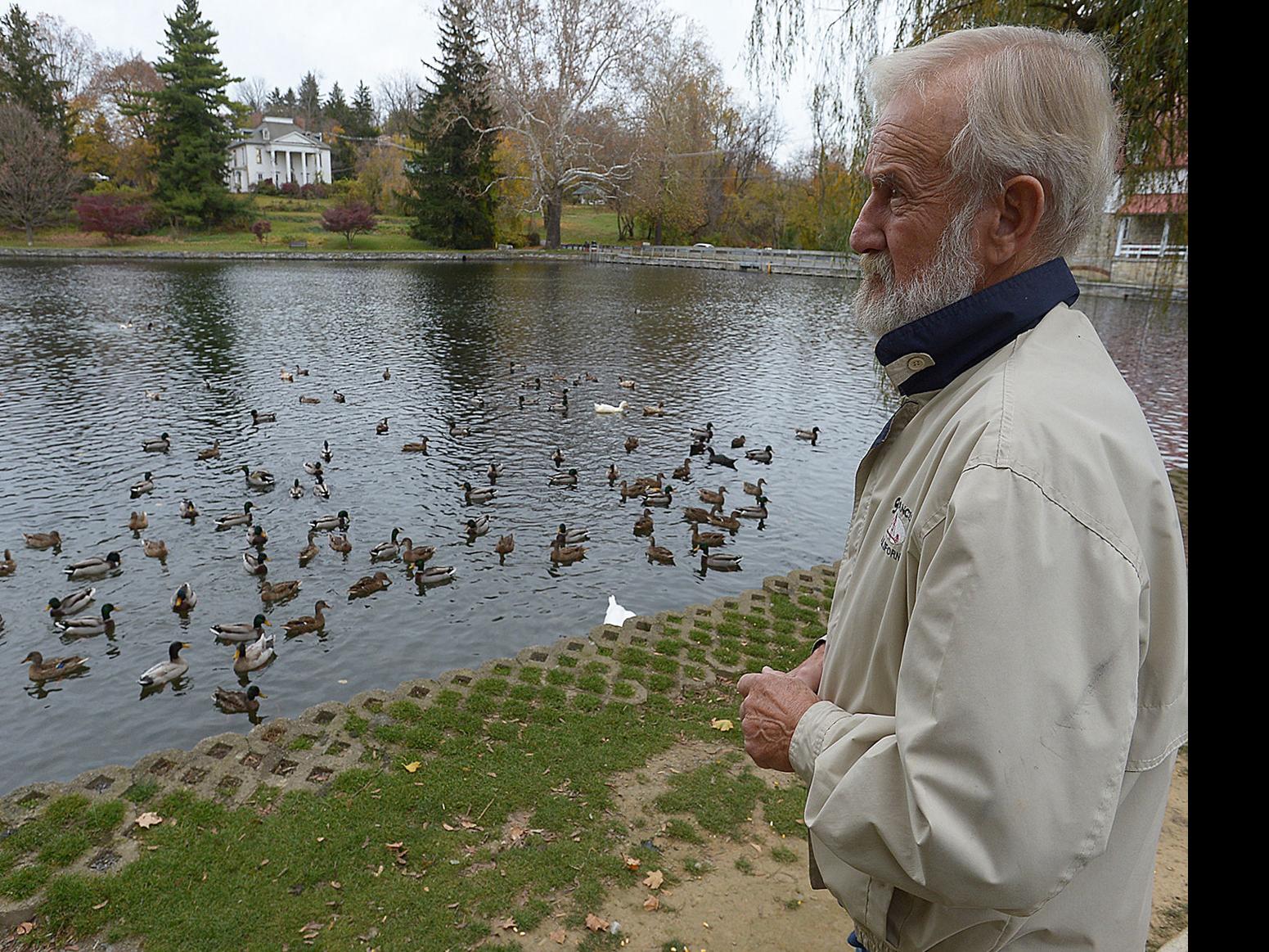 Ducks Geese Remain At Boiling Springs Children S Lake Despite