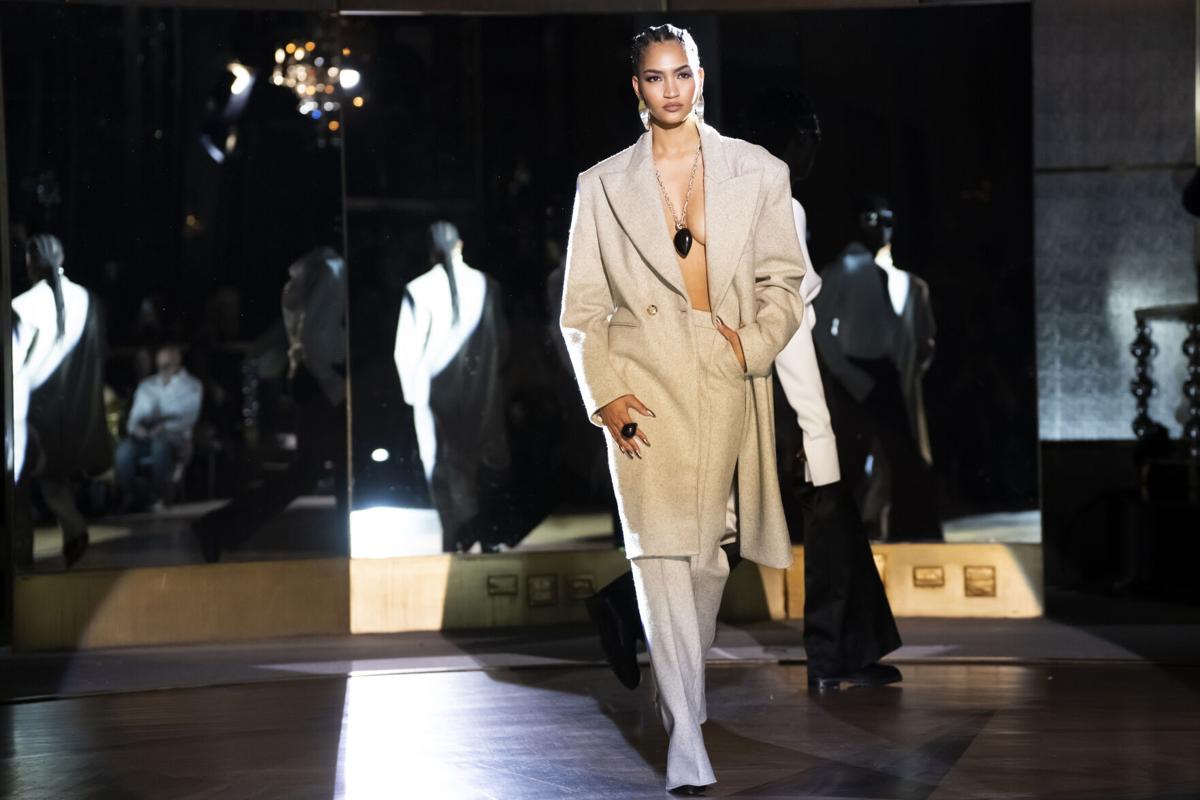 Designer Fashion Label Armani Debuts Men's Faux Fur Coat and Boots at  Fall/Winter 2019-20 Fashion Show
