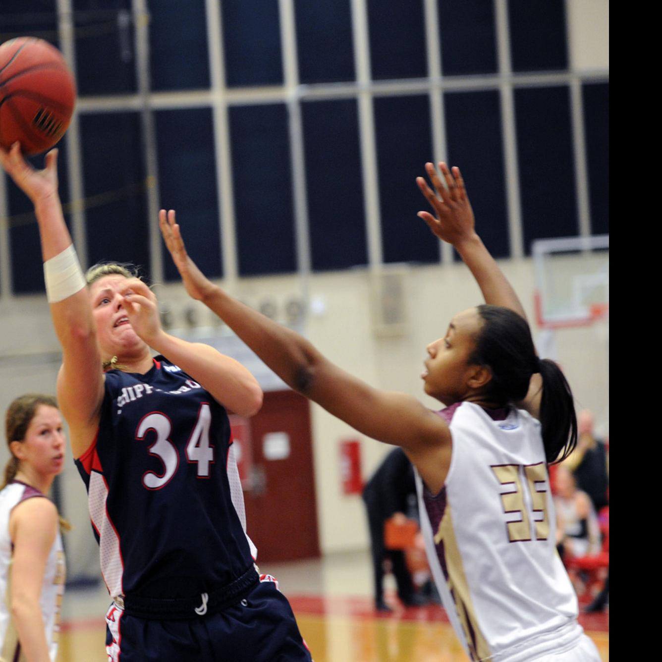 College Women S Basketball Second Half Gannon Rally Fells