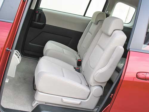 Mazda 5 a good-mileage micro-minivan 