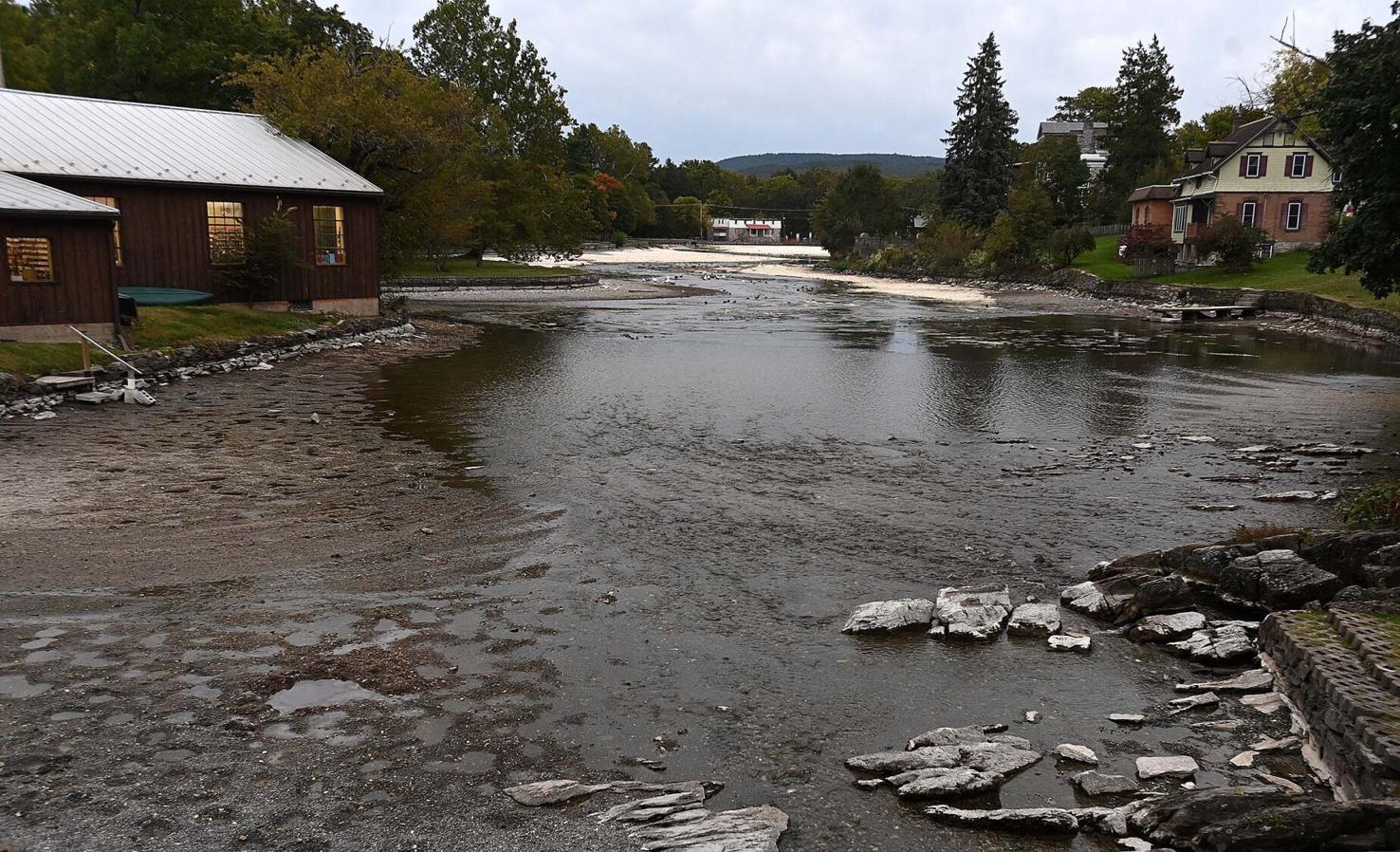 Photos Children's Lake in Boiling Springs drained as repair project begins