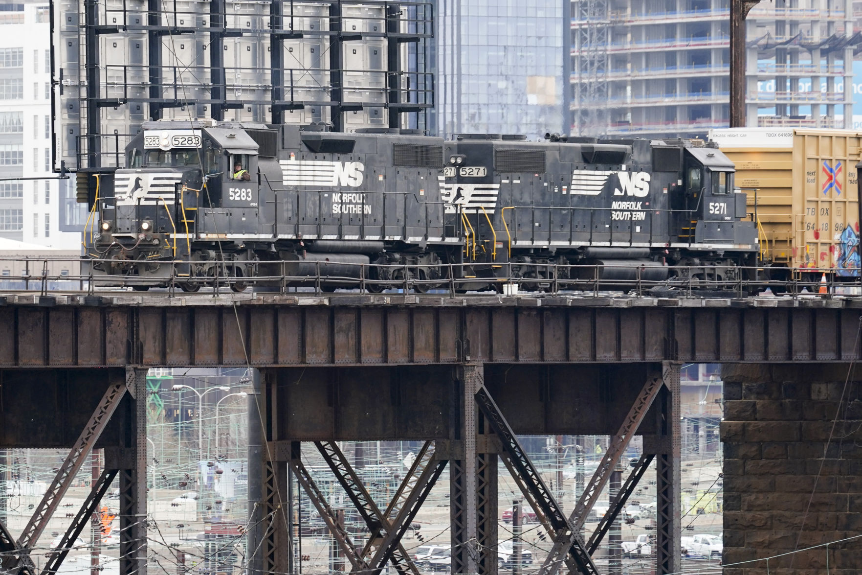 Norfolk Southern Railroad Names New CEO To Take Over In May   61a8fb1b5c64d.image 