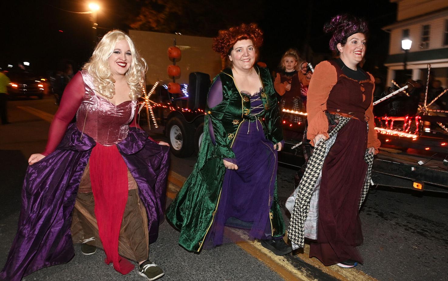 Photos 2024 Newville Halloween Parade