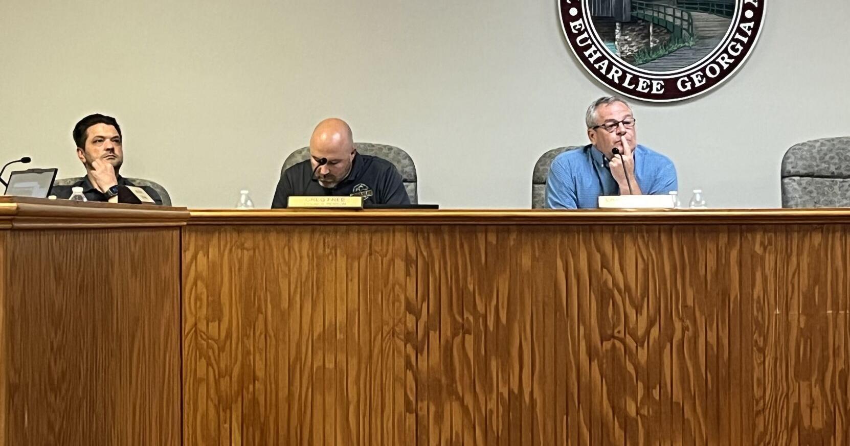 Euharlee scales back pickleball court plans - Vimarsana News