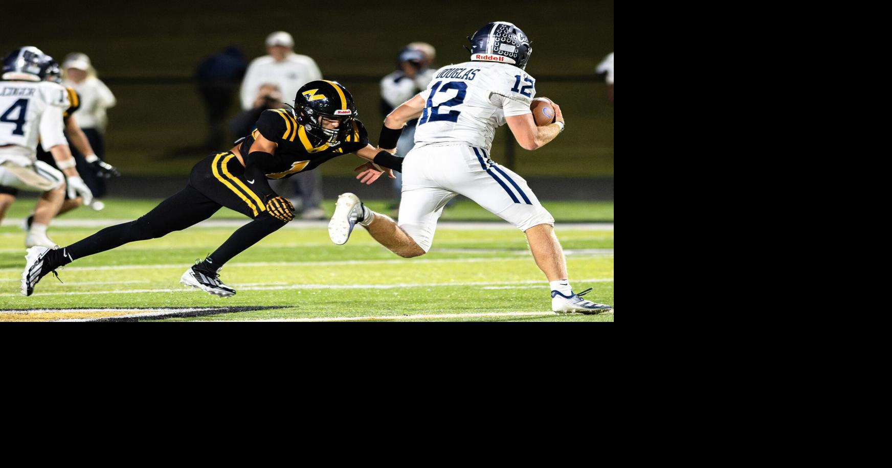 Neers pull away from Colts, 35-25