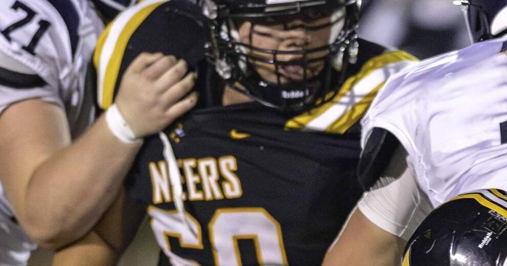 Diaz at home with Mountaineers