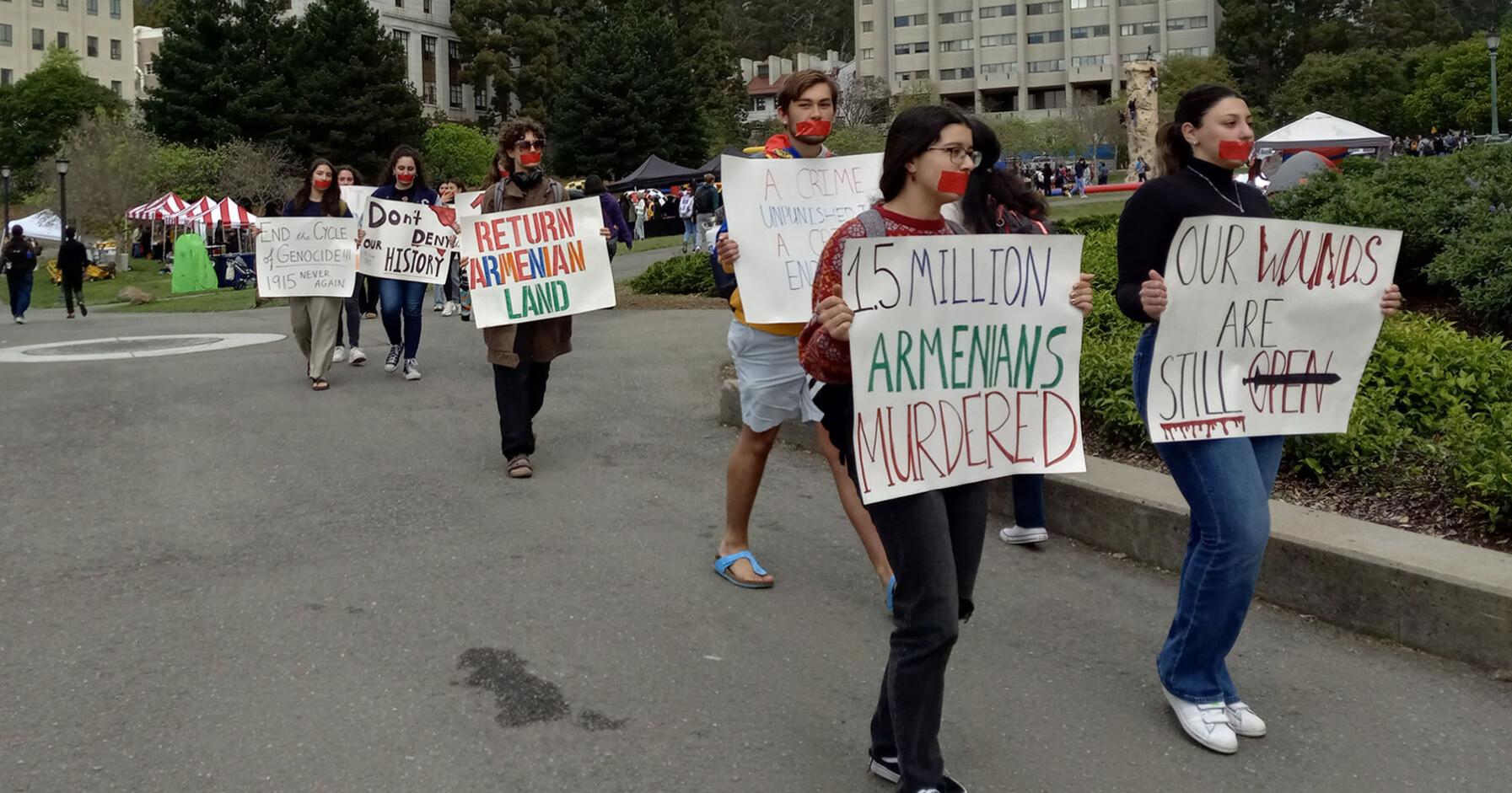 Armenian students hold silent protest on Armenian Genocide Remembrance Day - Vimarsana News
