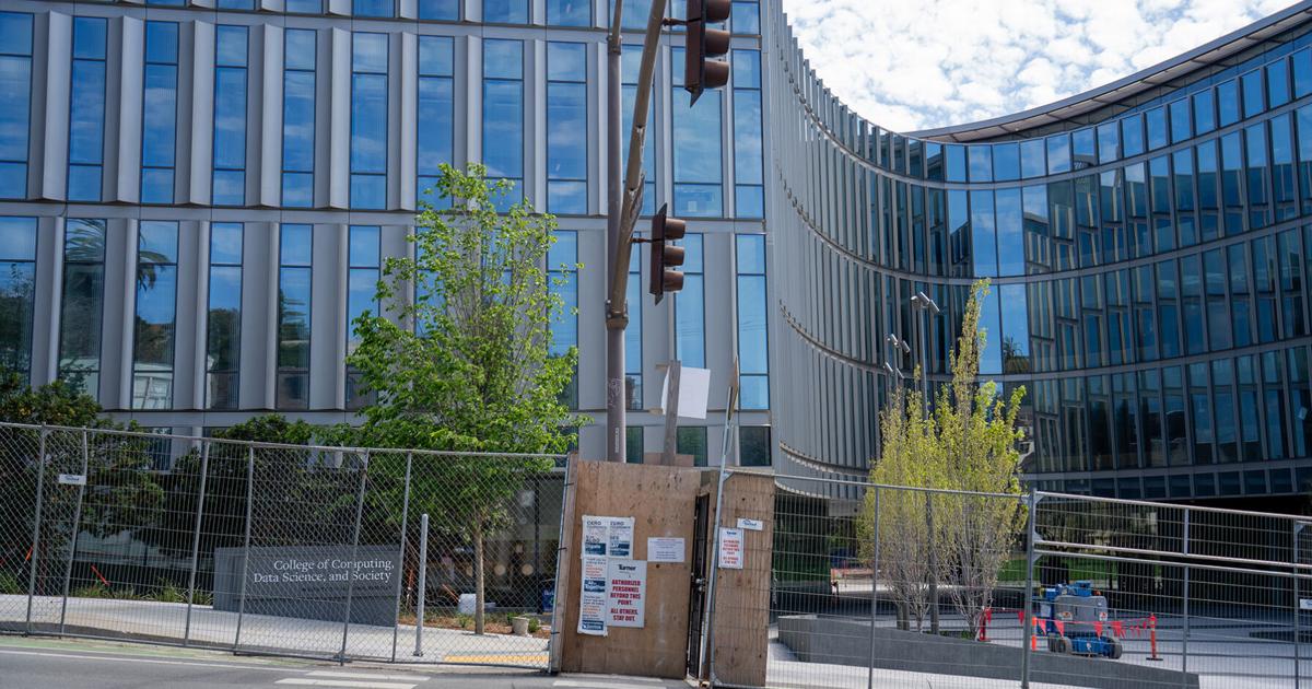 Οι φοιτητές του UC Berkeley εκφράζουν ανησυχίες σχετικά με τη διαφάνεια στην ολοκληρωμένη διαδικασία αναθεώρησης της επιστήμης των υπολογιστών