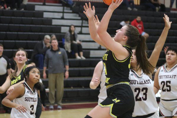 High school basketball: Strong second quarter helps North Murray girls shut down Southeast