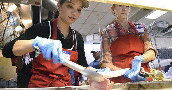Local groups provide free Thanksgiving meals and fellowship |  local news