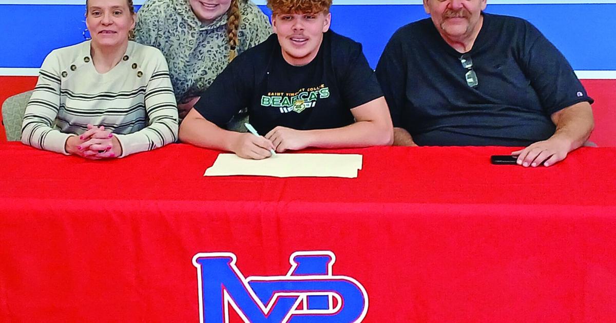Suchar to play football at SVC
