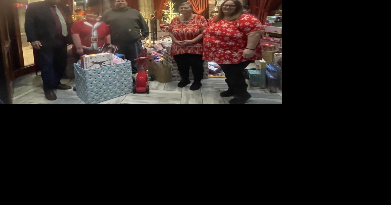 Normalville family's generosity to toy drive applauded | News ...
