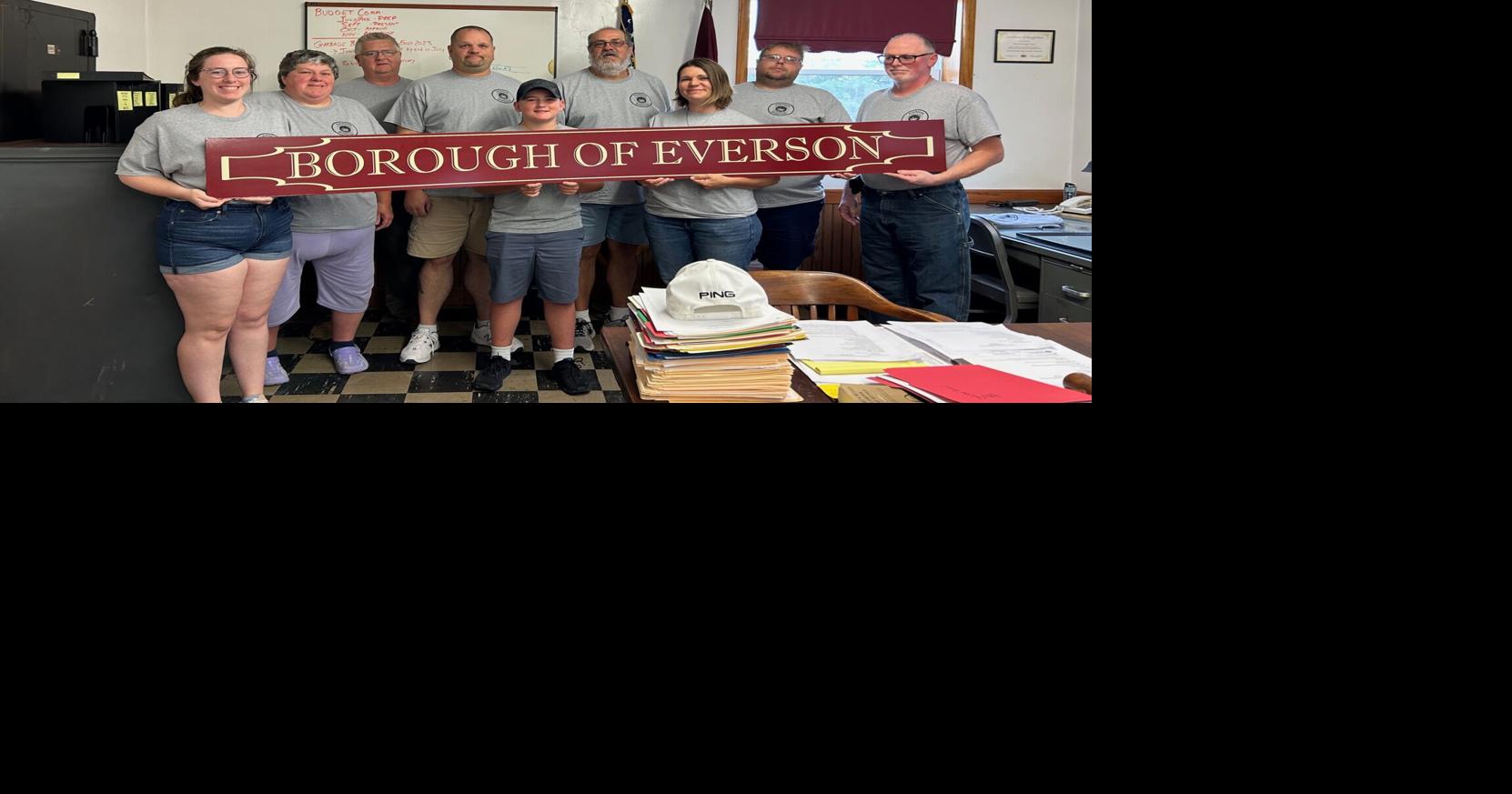 Everson youth presents borough with new sign News