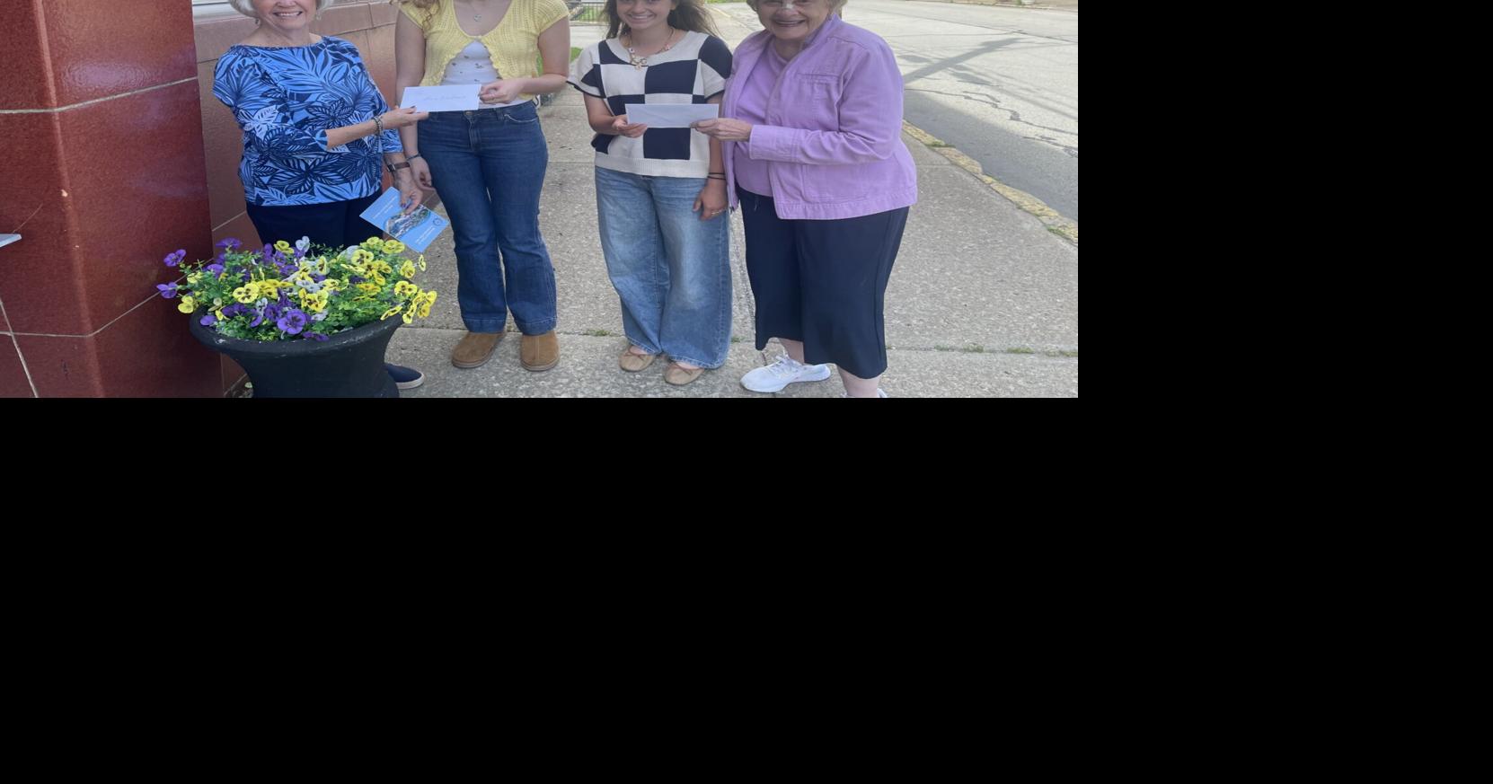Hospital Club presents scholarships
