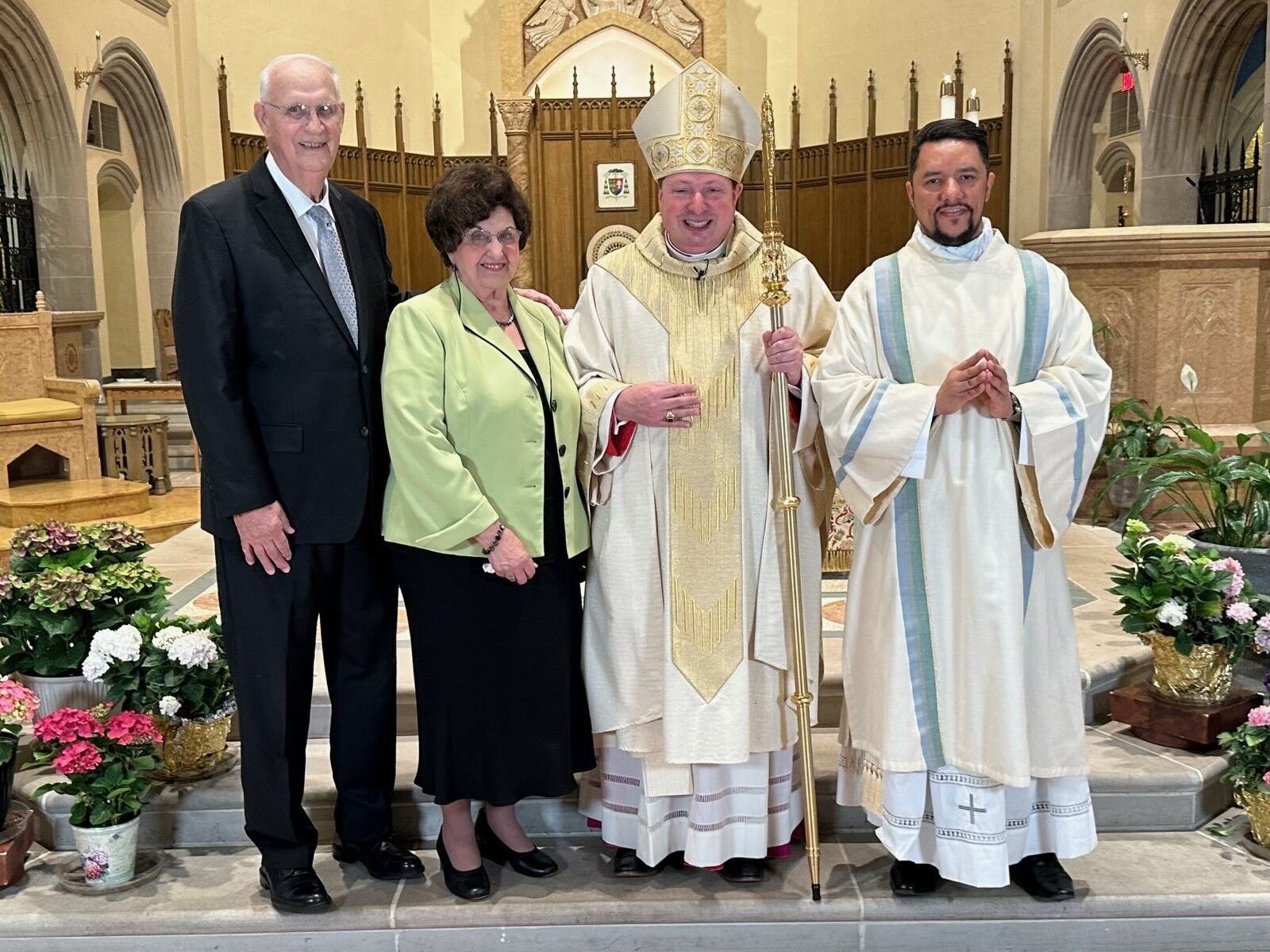 Bishop Ordains Deacon | Multimedia | Dailycourier.com