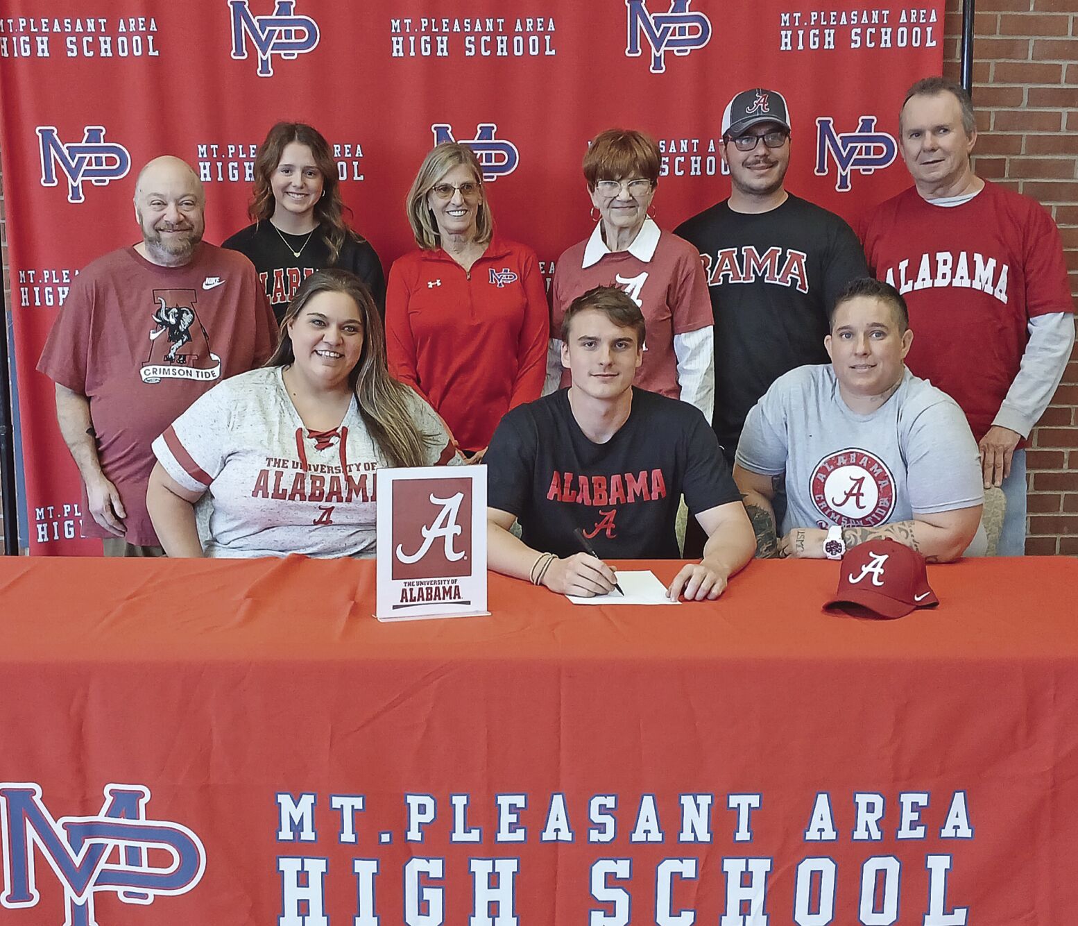 David Mutter Mutter to swim at Alabama | Sports | dailycourier.com