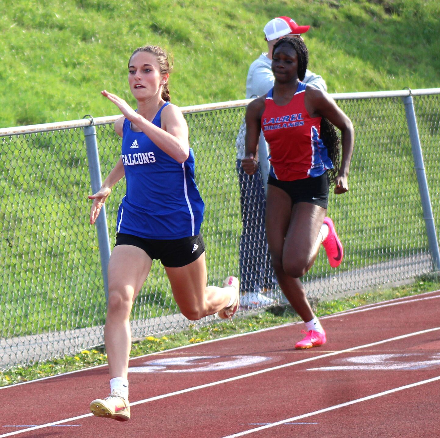 Leasher sprints the final 100 meters | Sports | dailycourier.com
