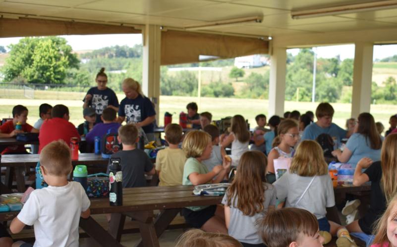 Southmoreland lunch program kicks off Multimedia