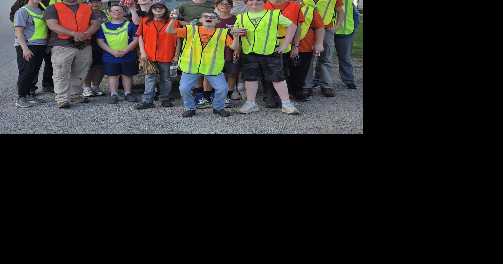 Boy Scouts help clean up | Multimedia | dailycourier.com