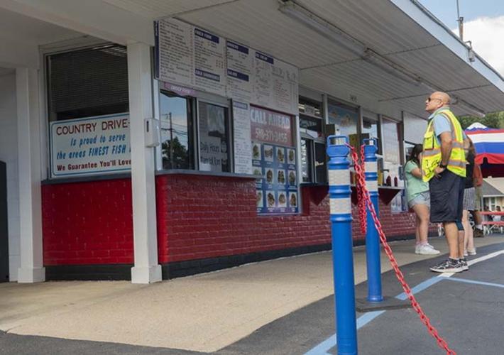 Country DriveIn in Halfmoon, a look around Images (10 photos