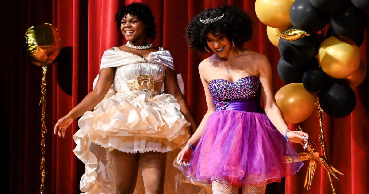 Photos: Schenectady High School Junior-Senior Prom walk-in