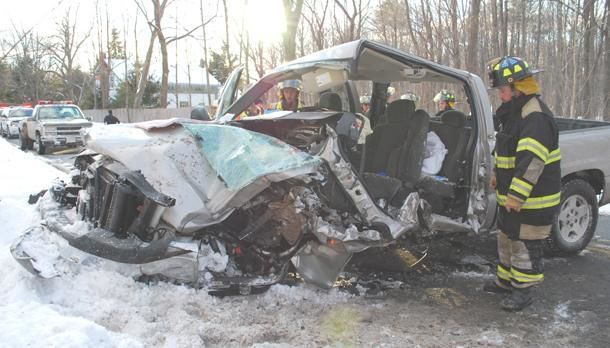 Driver hurt when pickup truck crashes into tree | | dailygazette.com