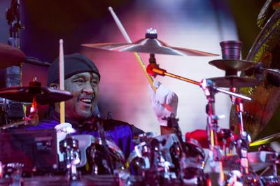Images: Dave Matthews Band at SPAC (25 photos)