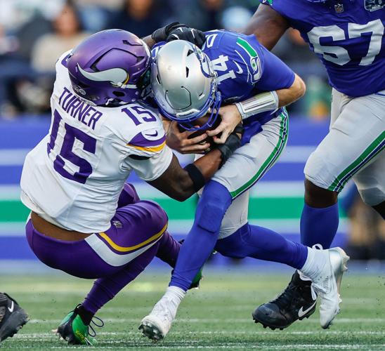 Seahawks shut down Vikings, move back into tie atop NFC West | Tribune |  dailygazette.com
