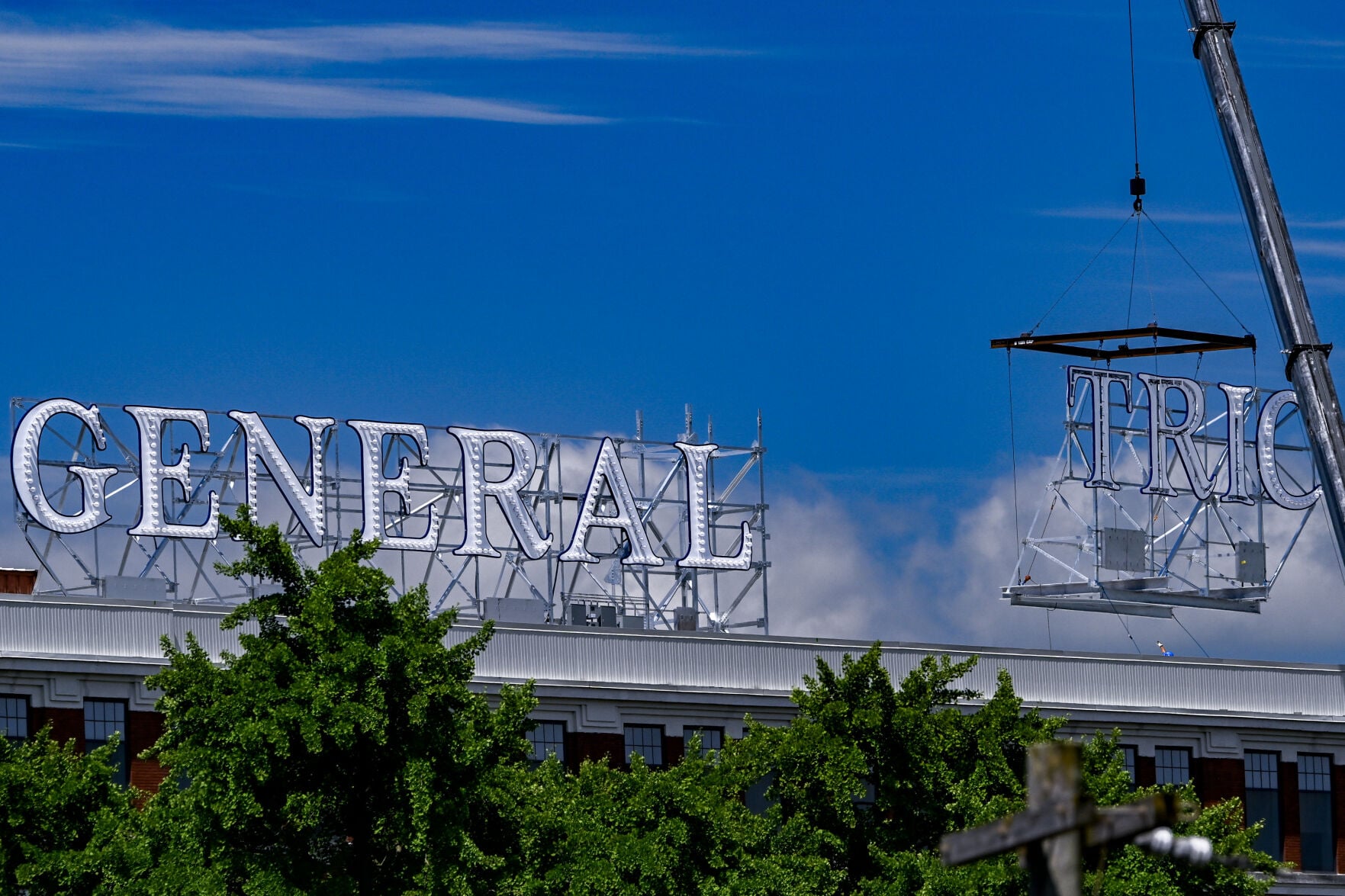 Schenectady's GE sign is back | Events | dailygazette.com