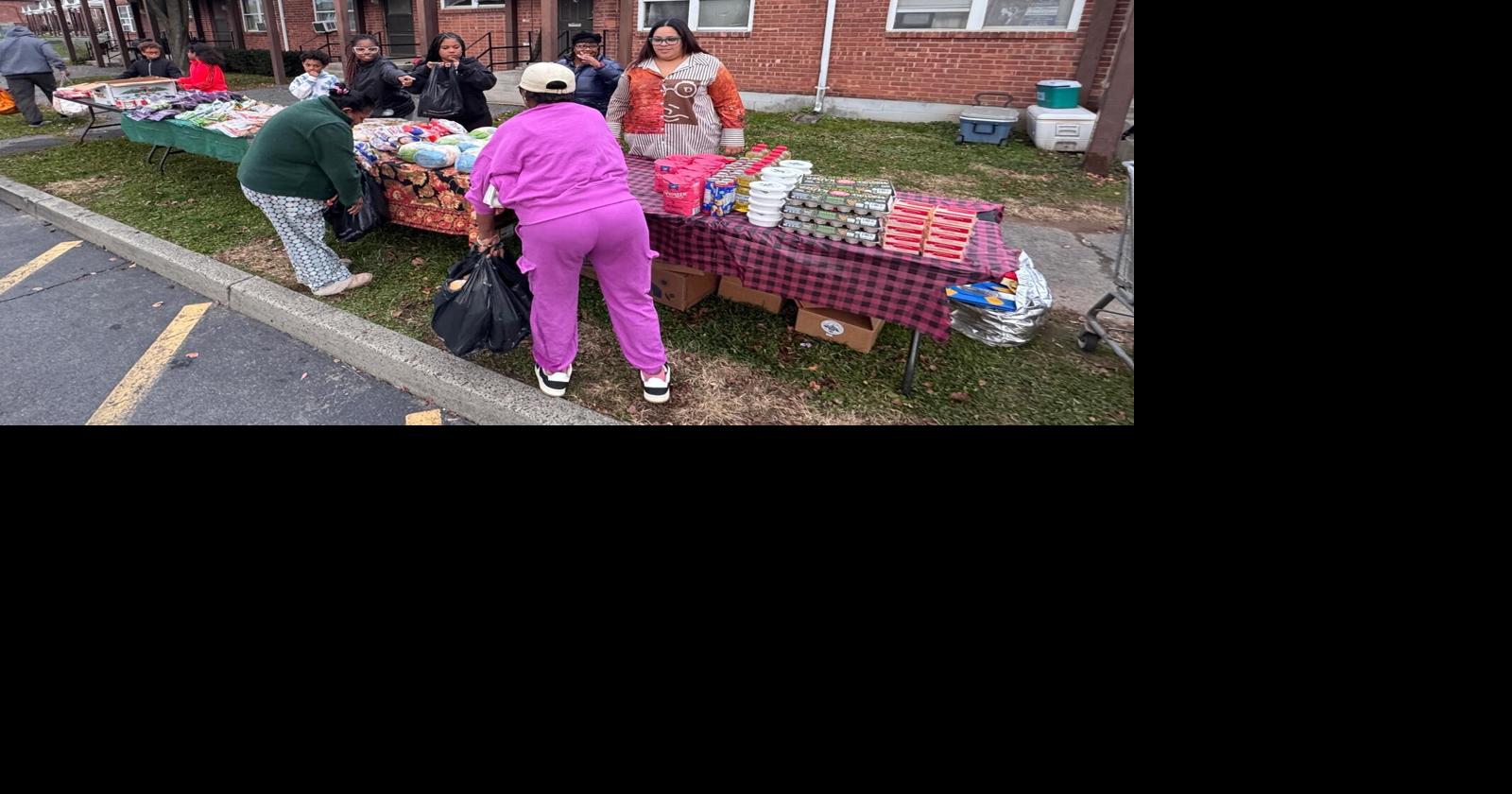 Turkey, food distributed in Hudson, Catskill