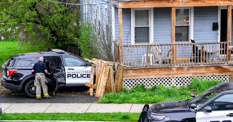 Schenectady Police car crashes headed to call | News | dailygazette.com