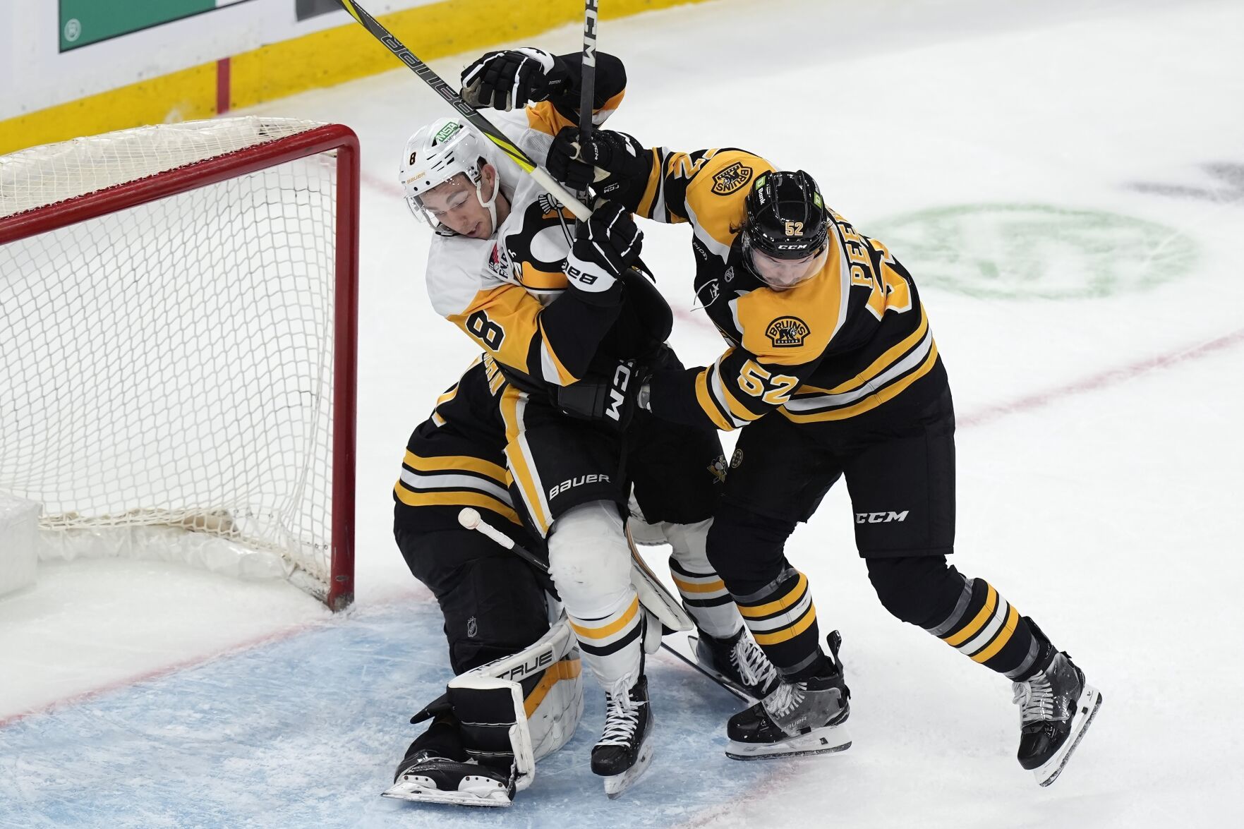 Tomasino Scores 3rd Period Goal To Give Penguins 2-1 Win Over Bruins ...