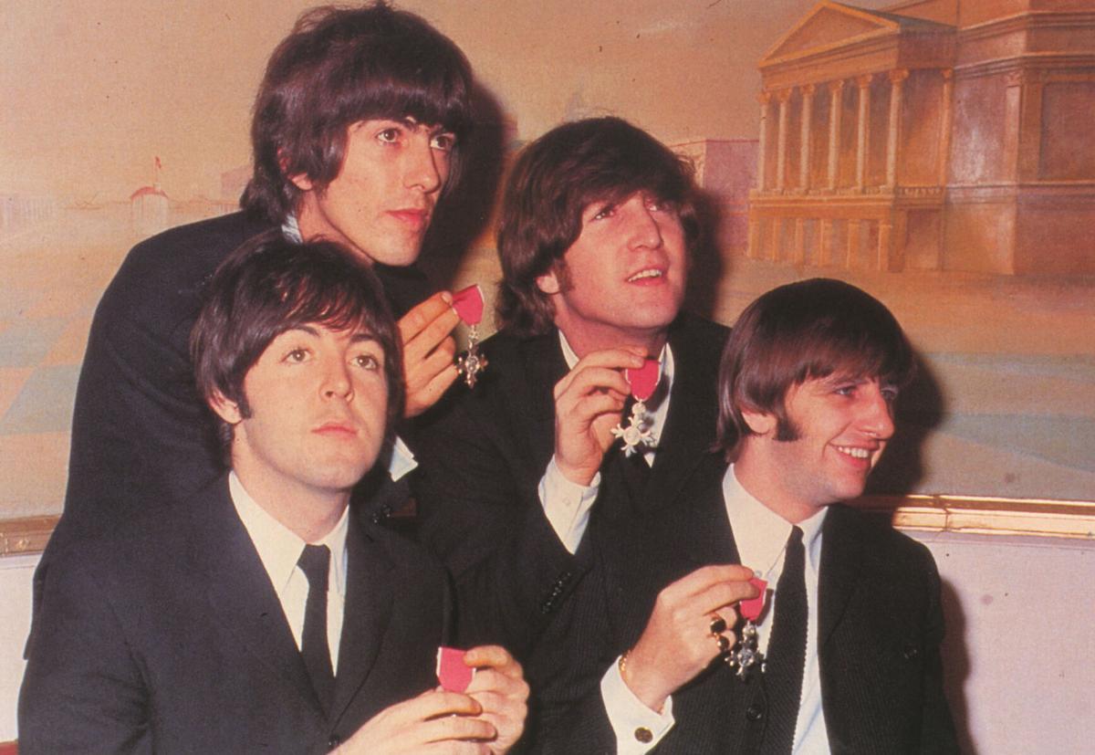 THE BEATLES – Meet The Beatles