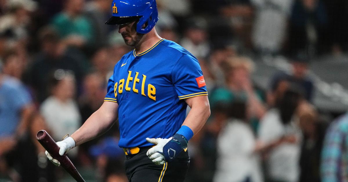 Mariners release Mitch Garver and Rob Refsnyder, activate Brendan Donovan from 10-day IL The Seattle Mariners released veteran catcher Mitch Garver and outfielder Rob Refsnyder among seven roster moves AP Aug 4, 2026 9 mins ago
