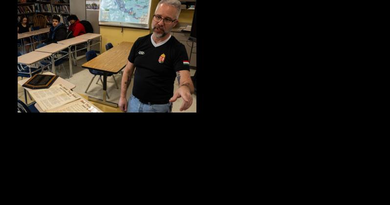 Schenectady teacher on quest to remember the WWII 86 | Andrew Waite - Vimarsana News