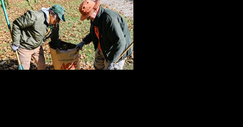 Schenectady Keane Elementary Fall Cleanup - Vimarsana News