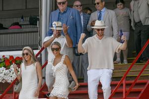 Saratoga Race Course: Bruins goalie Swayman adds more Boston flair to Illuminare's win