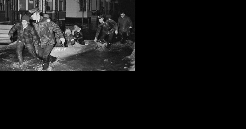 Vintage Photos 1976: Schenectady flooding, officials, dining | Life & Arts - Vimarsana News