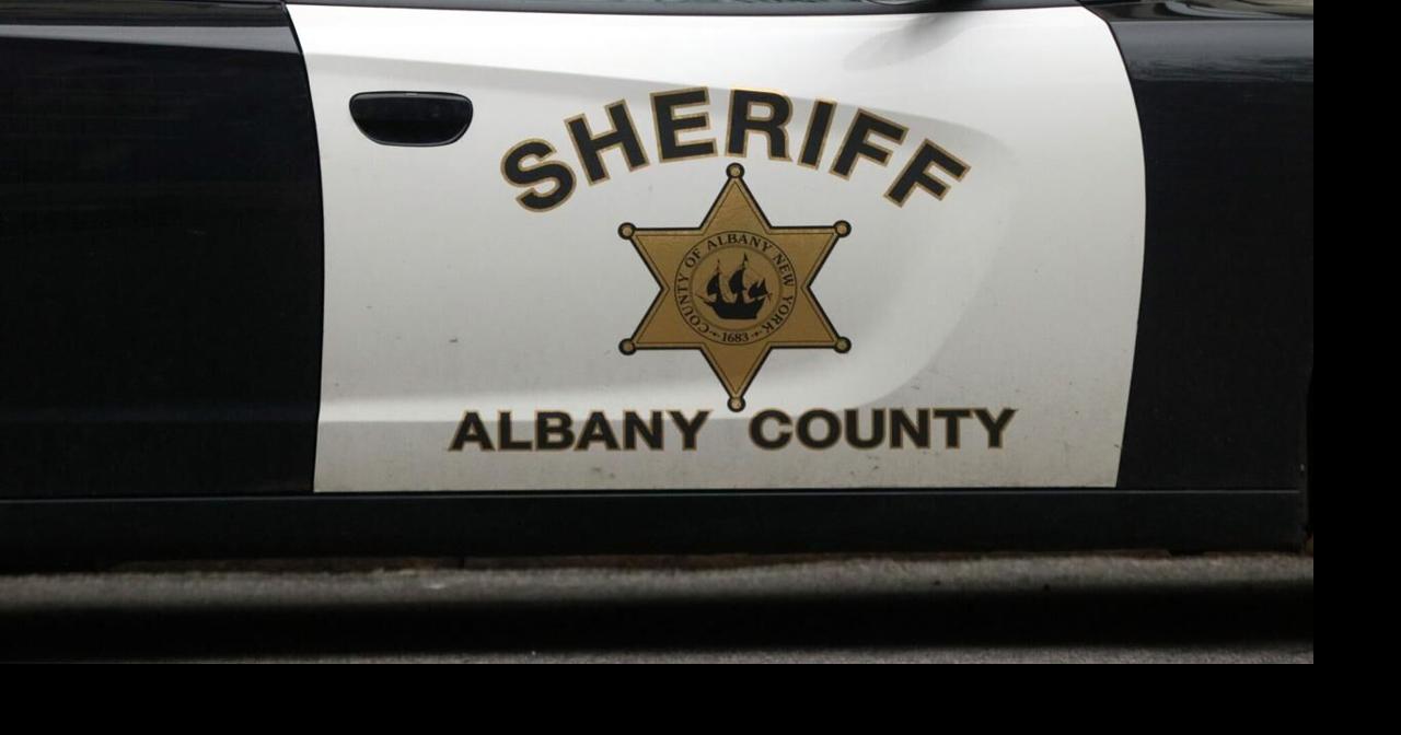 1 killed, 1 critically injured in New Scotland head-on crash