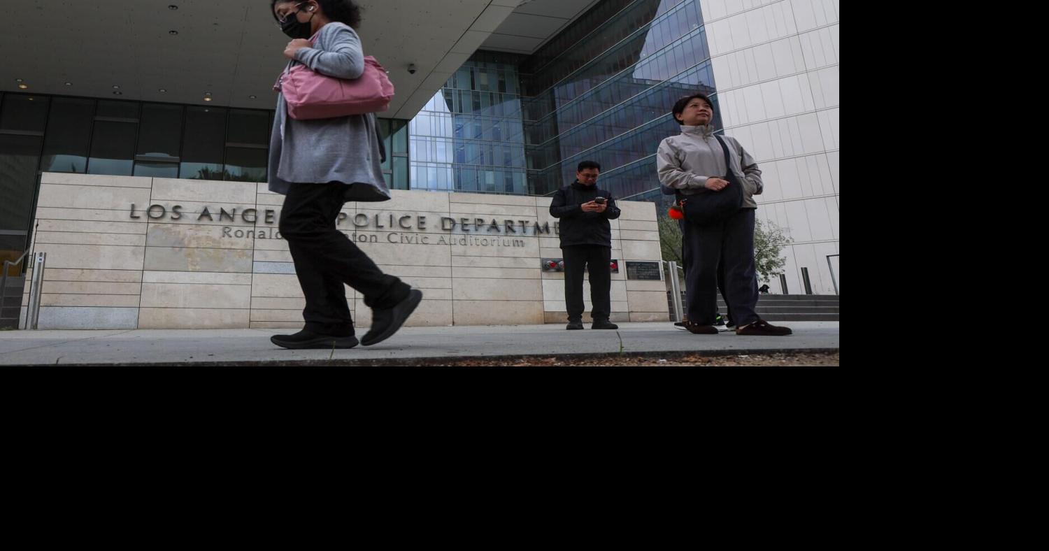 Report questions why LAPD mental health specialists must defer to armed ...