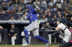 Cam Schlittler crumbles, Yankees look lifeless in series-opening loss to Blue Jays