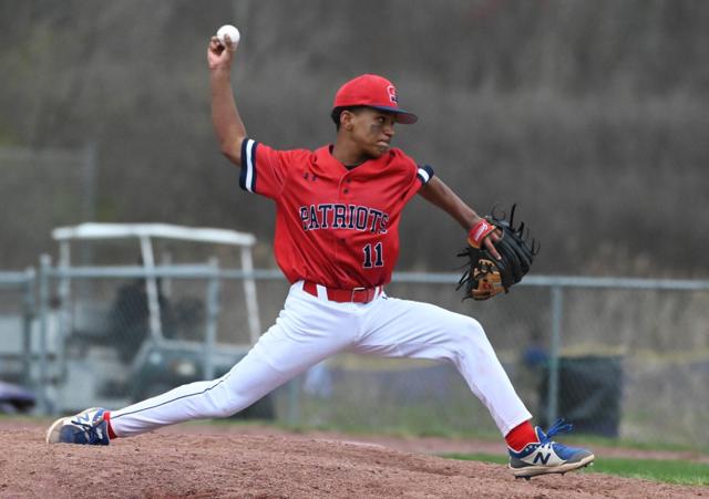 Jayveon Williams pitching