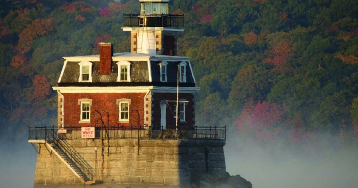 Collapsing Lighthouse Hudson-Athens Lighthouse in danger of collapsing in five years | News ...