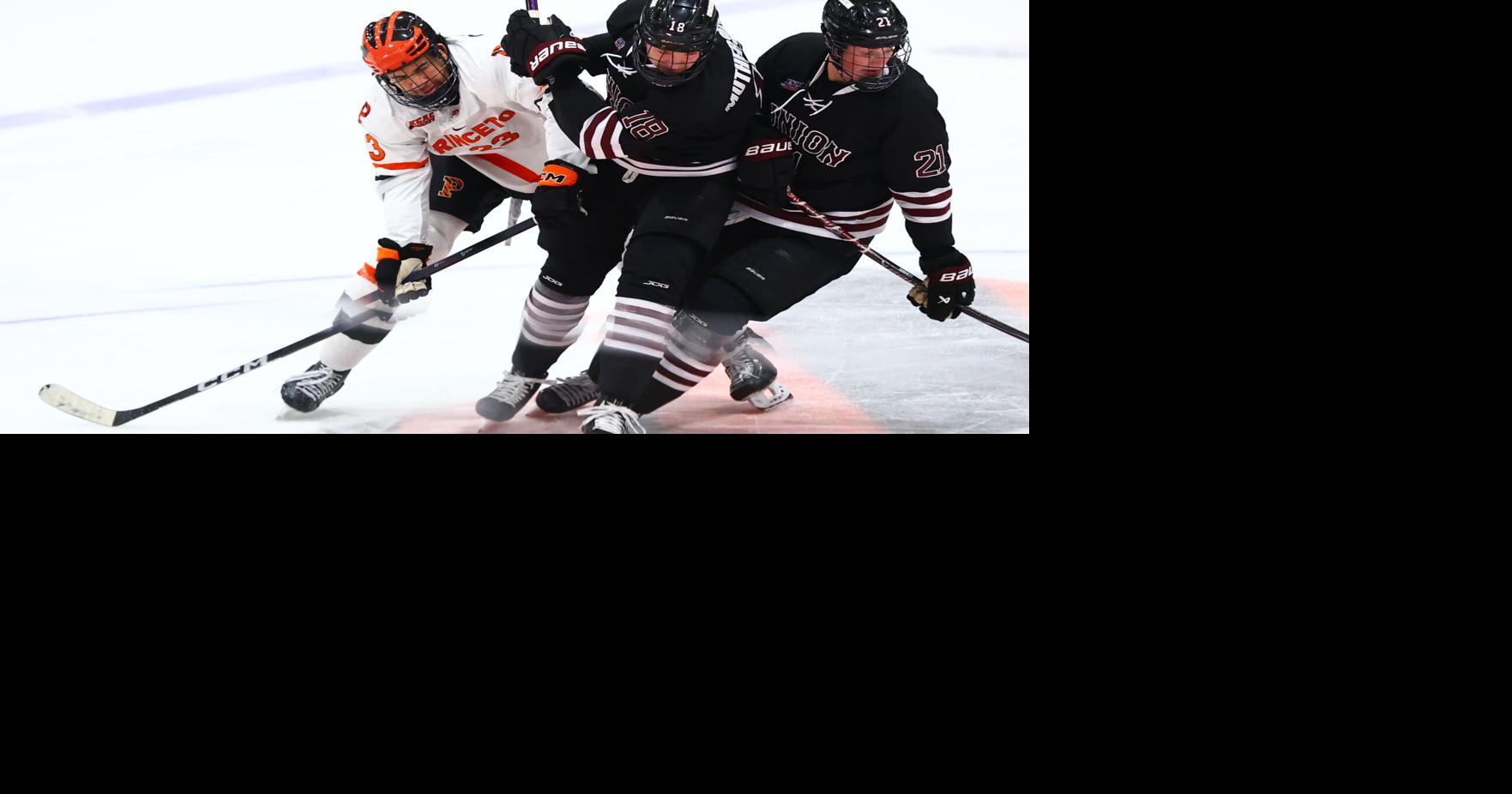 Union men's hockey bounces back, beats Princeton 4-2