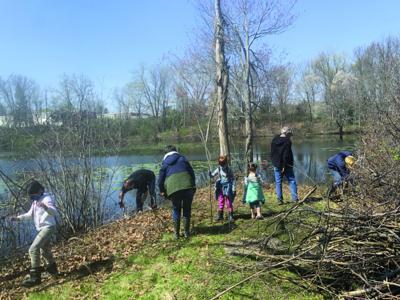 CARP cleans up Old Pond Park trails