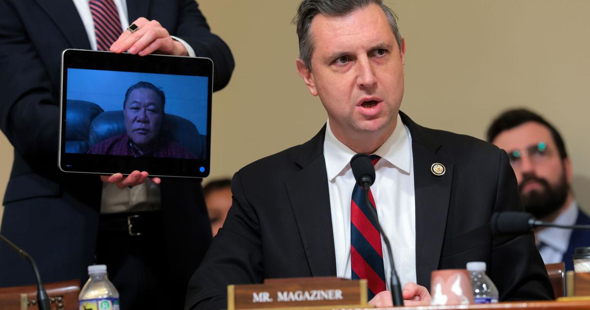 Kristi Noem grilled over LA Purple Heart Army veteran who self-deported | Tribune | dailygazette.com