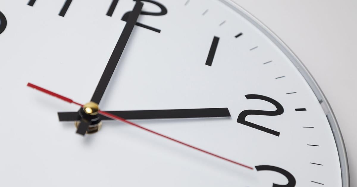 Lawmakers back permanent daylight saving time. Experts disagree