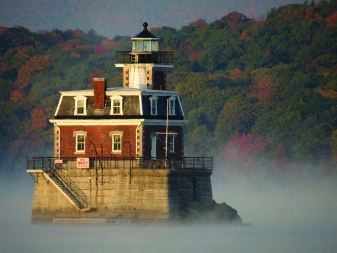 Hudson-Athens Lighthouse in danger of collapsing in five years