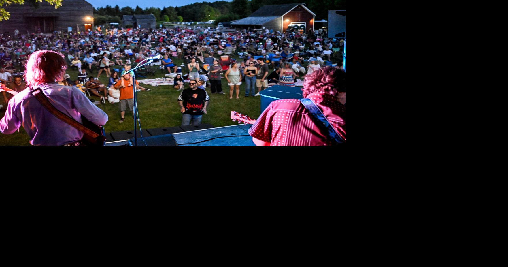 Photos: Fireworks at Mabee Farm Historic Site 2026