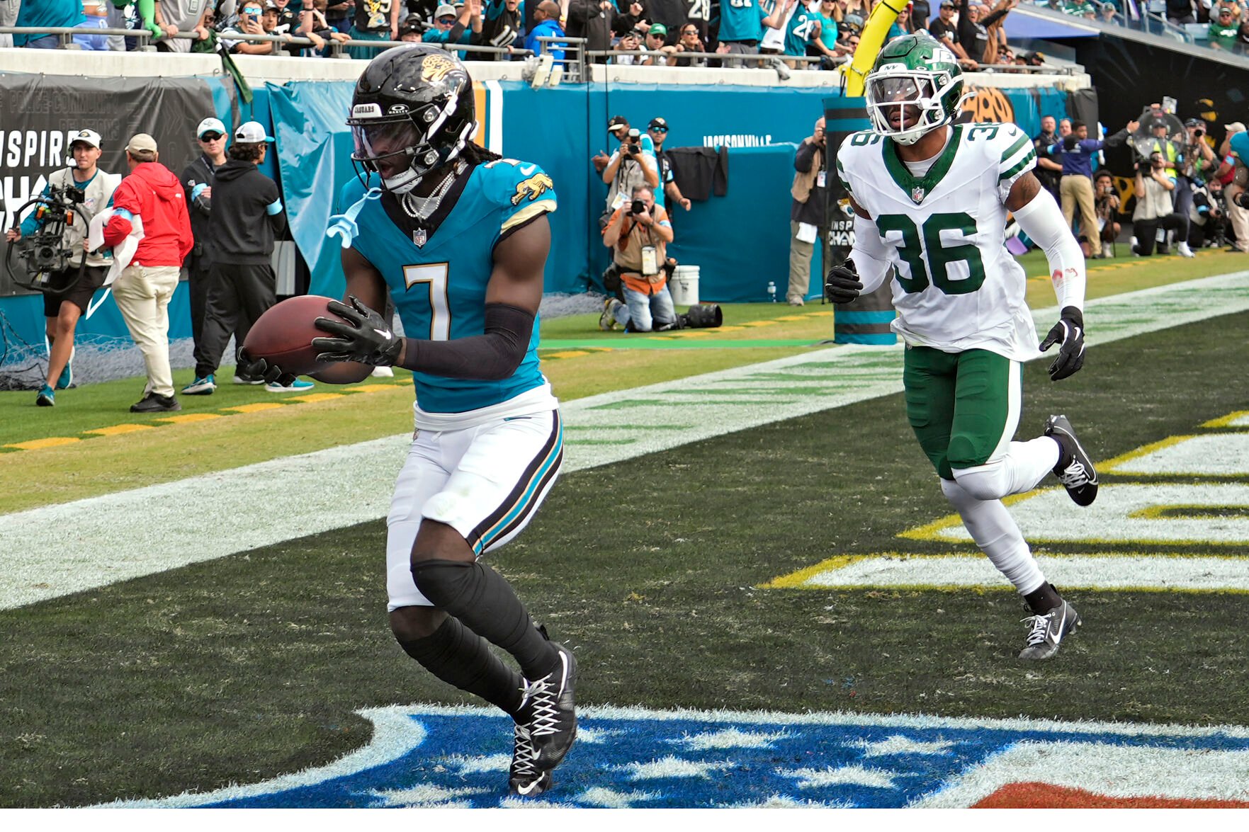 Brian Thomas Sets Team Rookie Records And Gives The Jaguars Hope For A ...